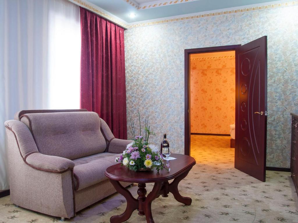 Golden Valley Hotel Tashkent Ruang foto
